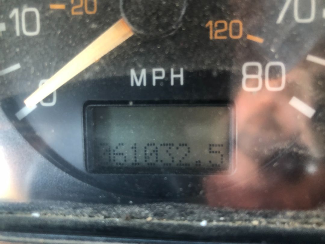 1996 VOLVO WG64 - Image 9